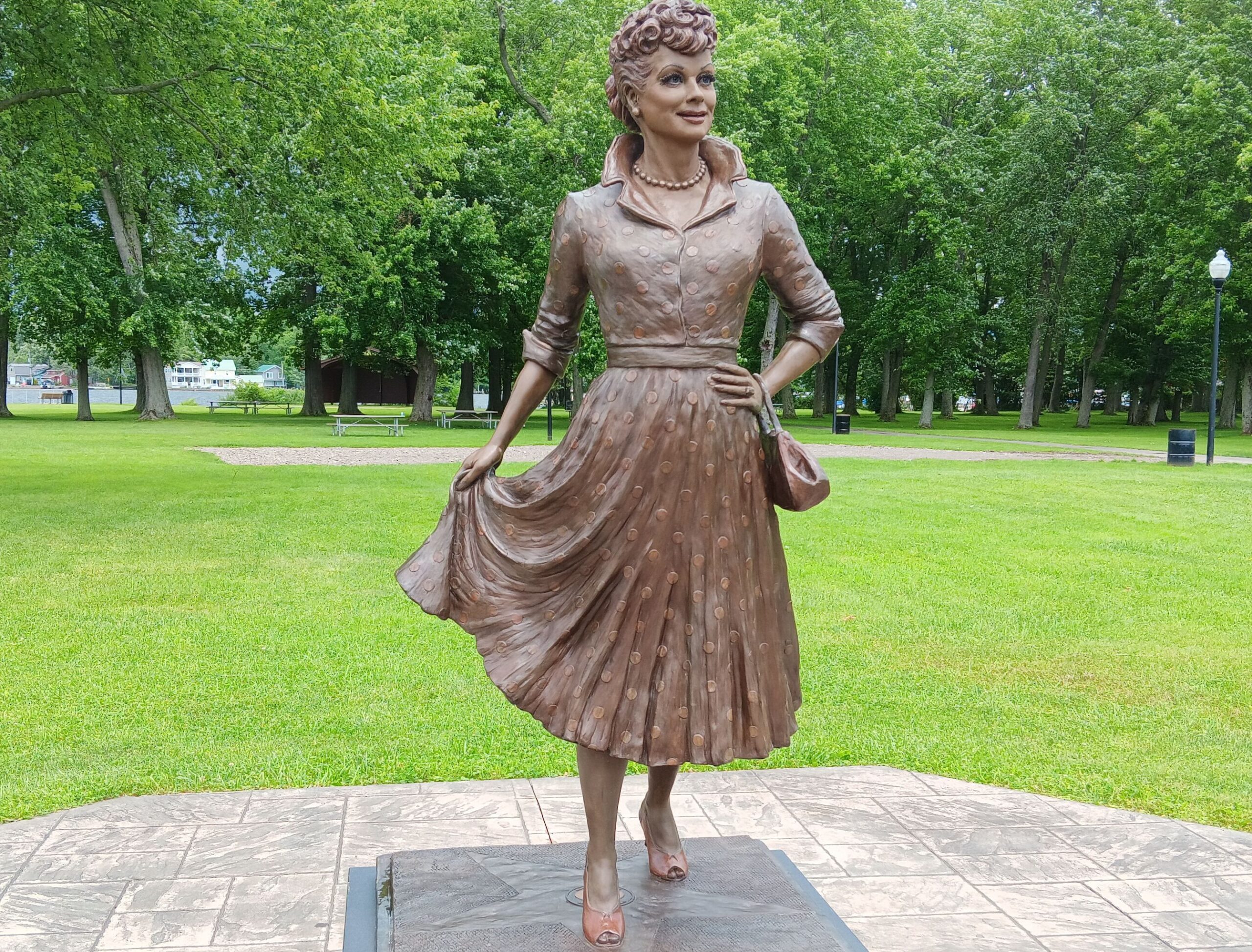 Lucy Statue